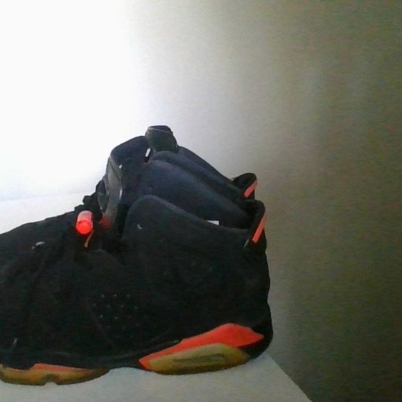 Jordan 6 Infrared - Picture 2 of 5